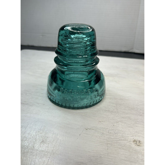 CD 152 Hemingray No 40 aqua glass insulator side view