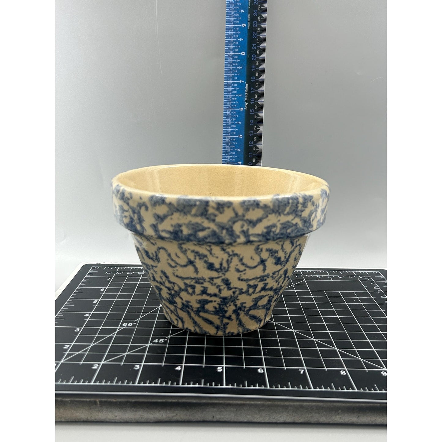 Roseville Ohio Spongeware Bowl — Blue Spatterware — Vintage Serving / Mixing Bowl — Farmhouse Pottery