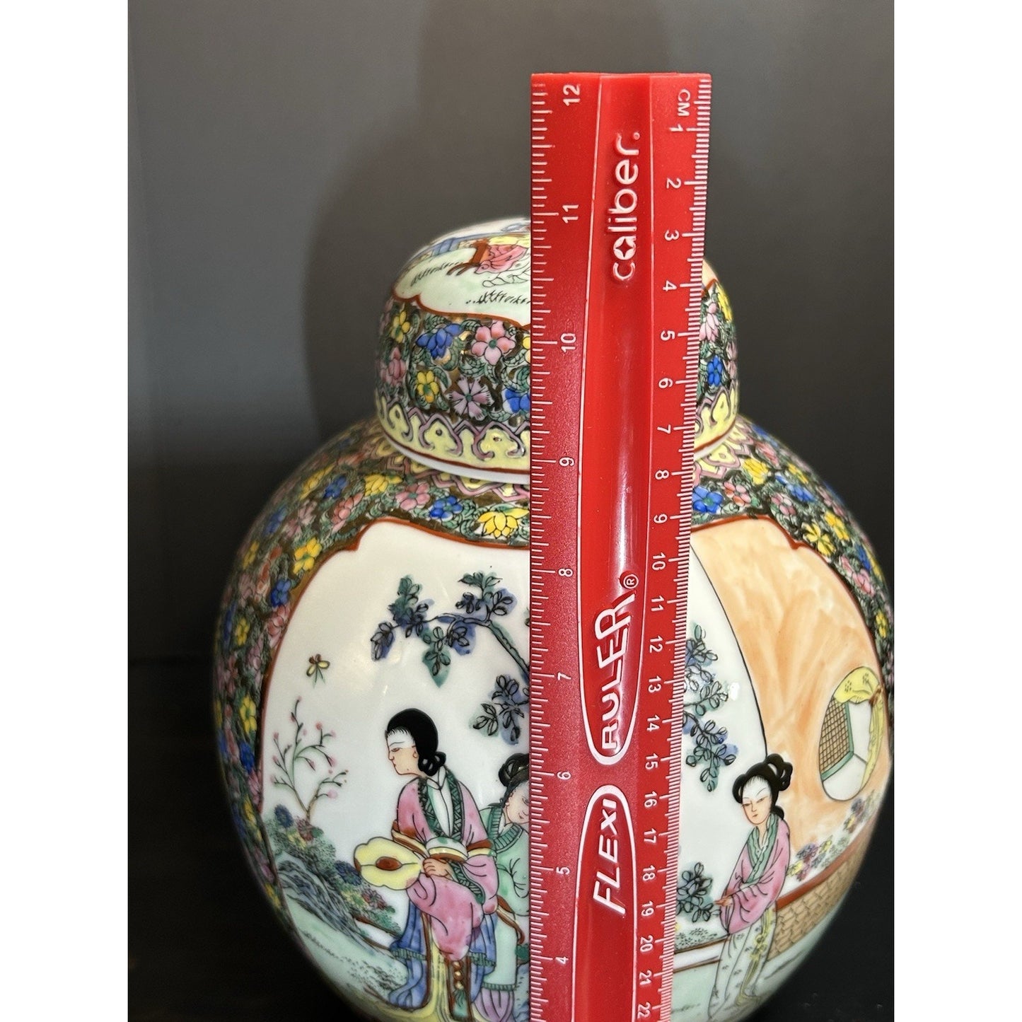 Vintage Chinese Familia Rose ginger jar lid detail hand painted