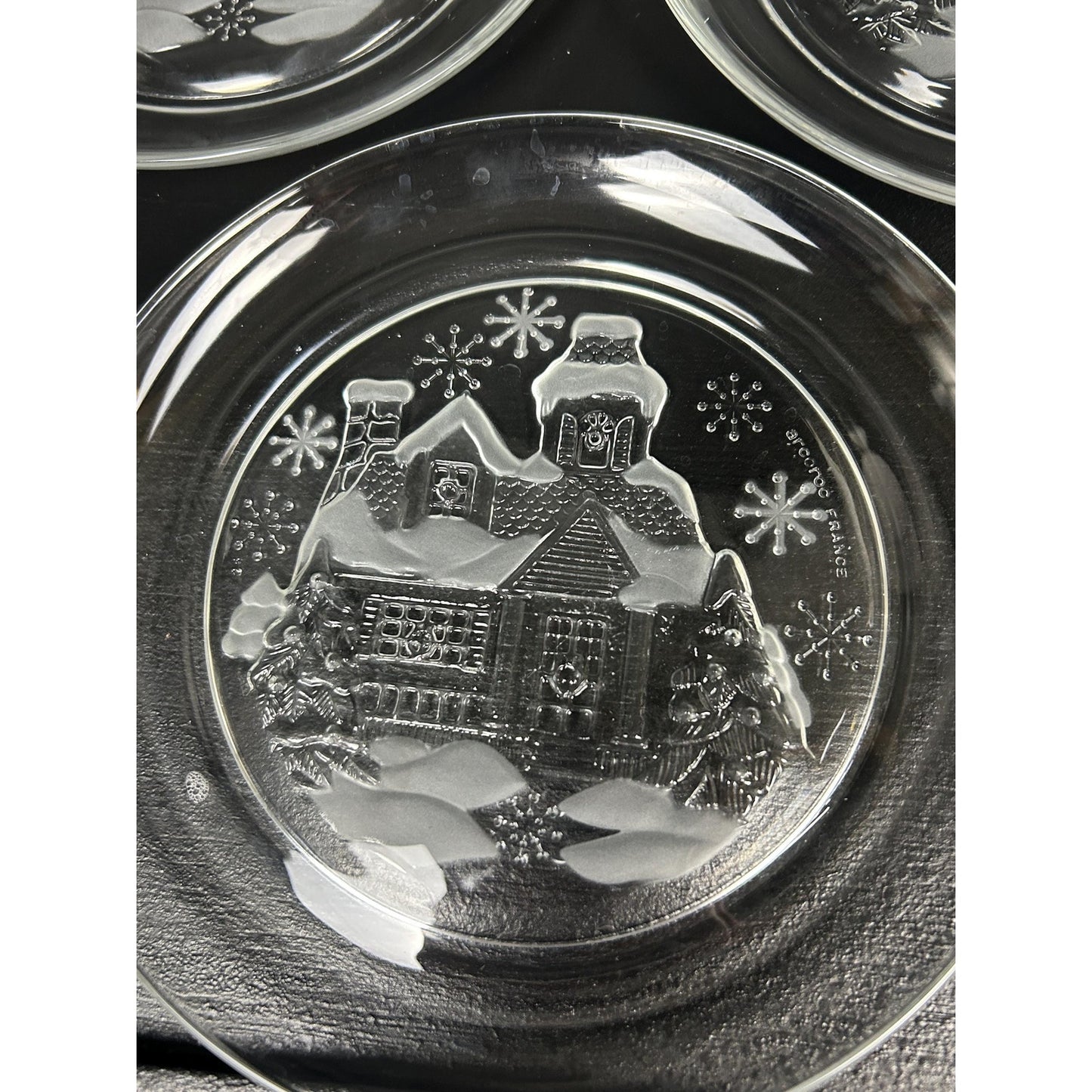 Arcroc “Welcome Home” Christmas Plates • Frosted Winter Cottage Glass Dessert Plates • Vintage Clear Holiday Snow Scene Set of 5 (7.75”)