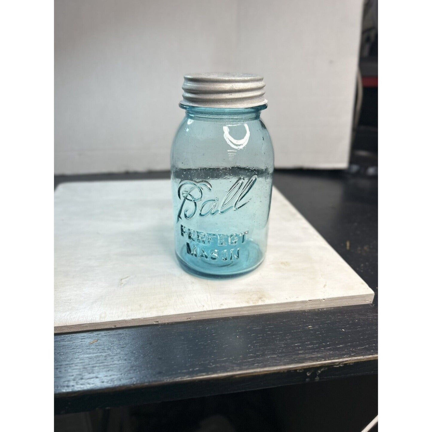 Antique Ball blue Perfect Mason quart jar top view