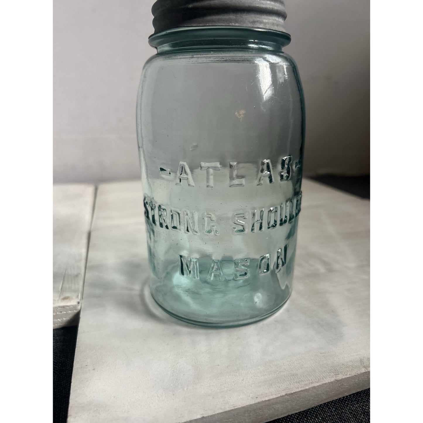Vintage Atlas Strong Shoulder Mason Jar Aqua Blue w/ Zinc Lid – Quart – 1930s