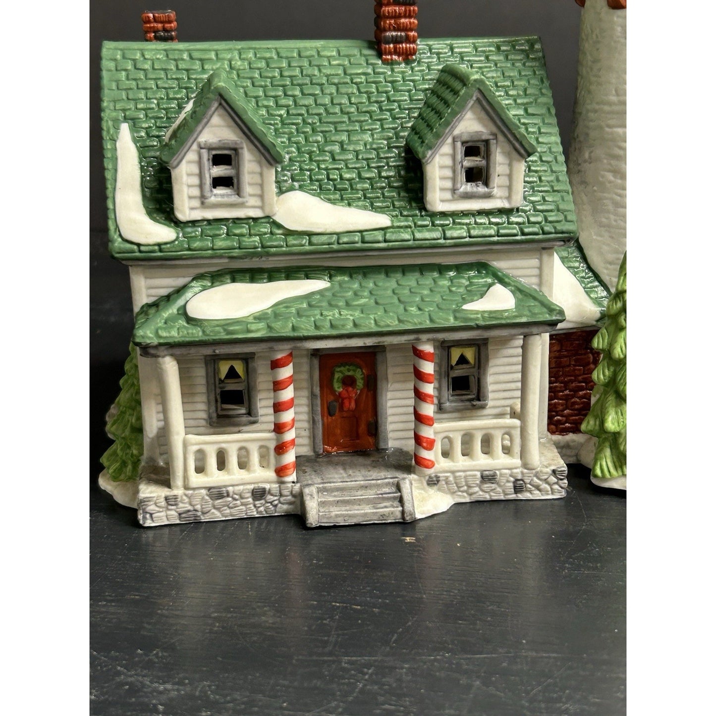 Dept 56 Craggy Cove Lighthouse 1987 New England Village Christmas Light House