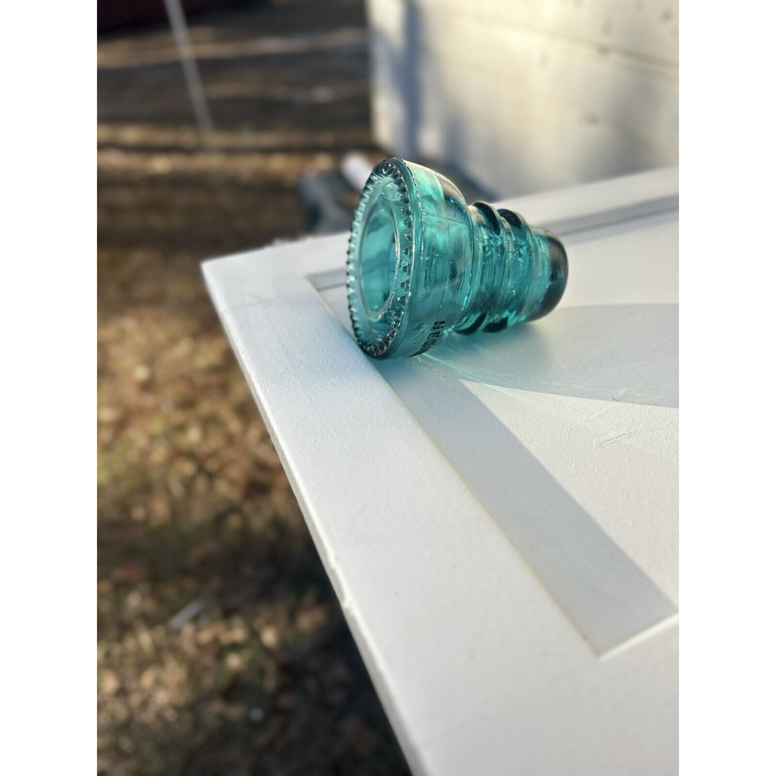 Hemingray No 40 blue insulator light transparency color