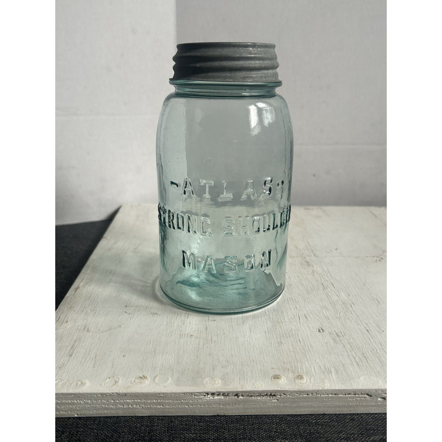Vintage Atlas Strong Shoulder Mason Jar Aqua Blue w/ Zinc Lid – Quart – 1930s