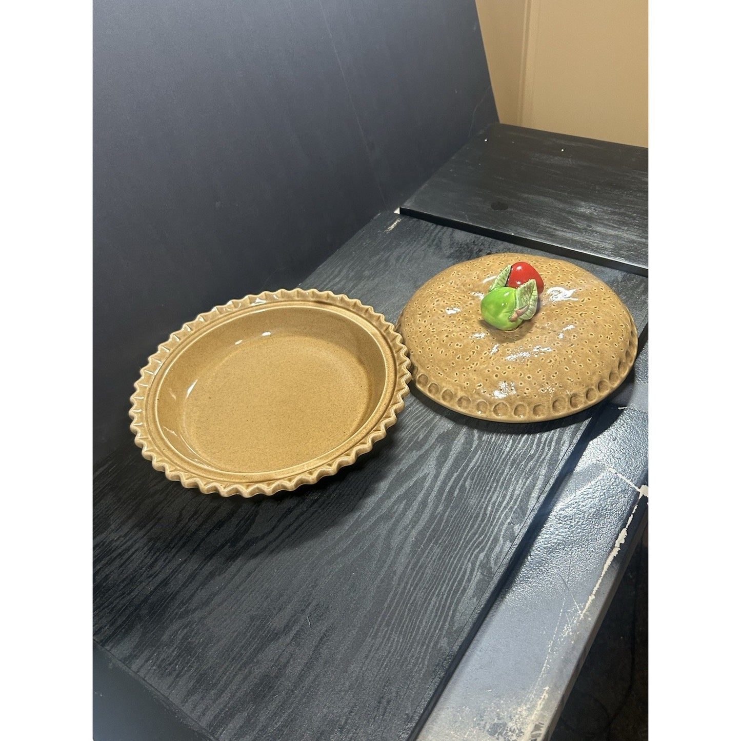 Vintage Apple Pie Keeper Dish w/ Lid – Ceramic Crust Topper Country Kitchen
