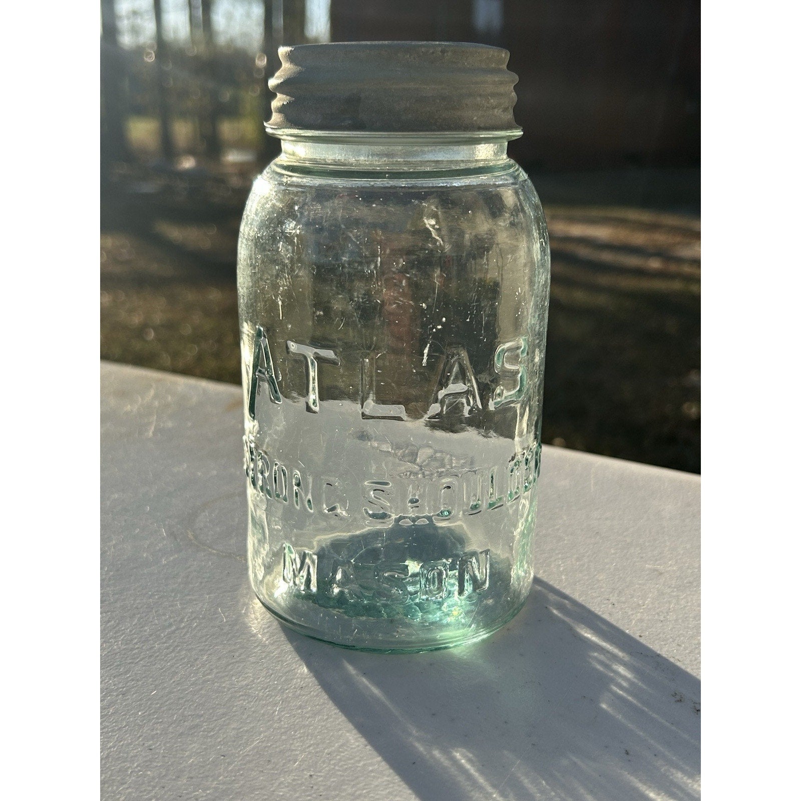 Rare cornflower blue Atlas Strong Shoulder jar base mark