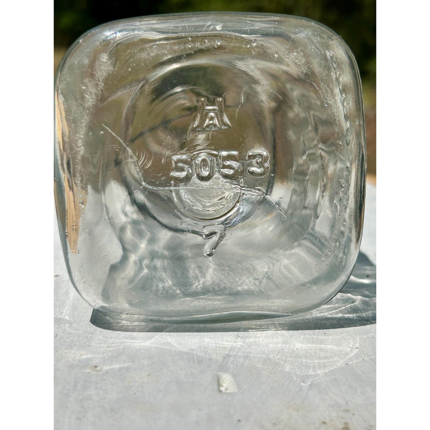 Atlas Good Luck Clover Quart Mason Jar Original Wire Bail Glass Lid Antique Hazel Atlas 1920s. With original gasket . Incredible condition.