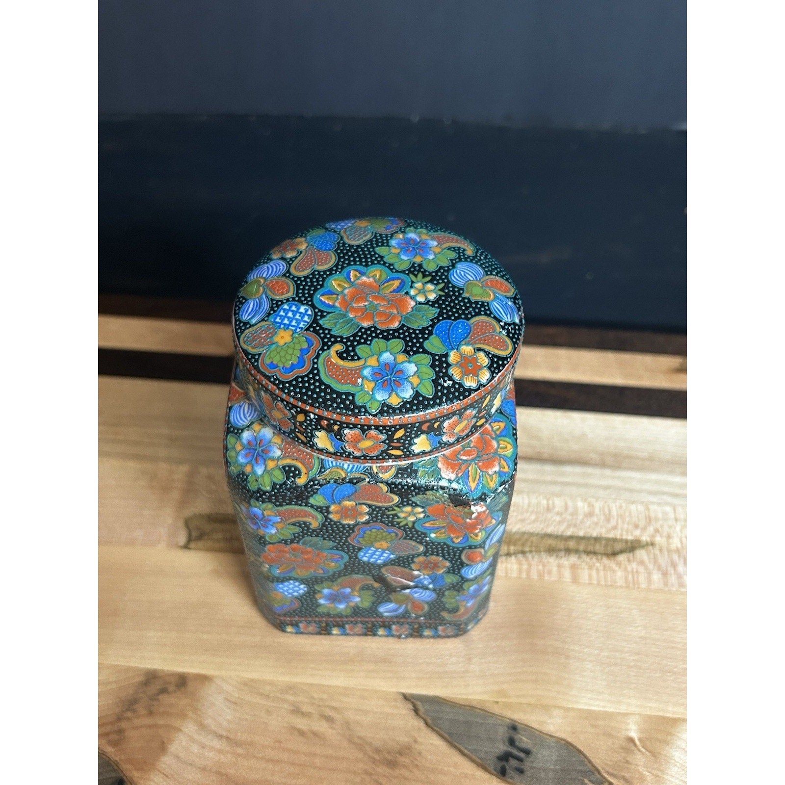 Chinese Canton enamel trinket box overall condition display
