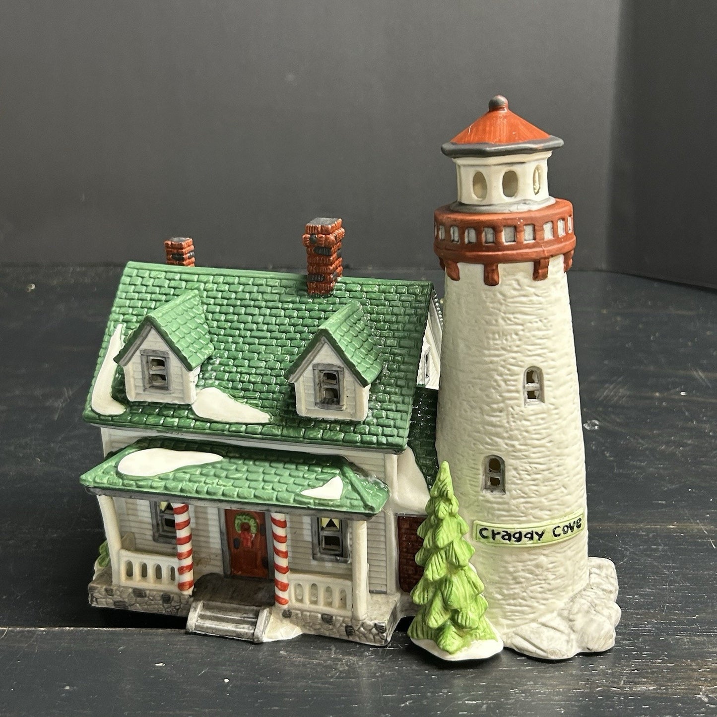 Dept 56 Craggy Cove Lighthouse 1987 New England Village Christmas Light House