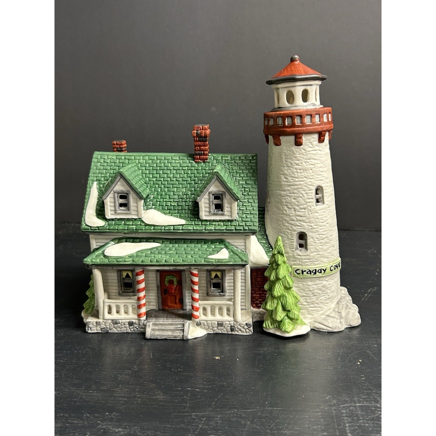 Dept 56 Craggy Cove Lighthouse 1987 New England Village Christmas Light House
