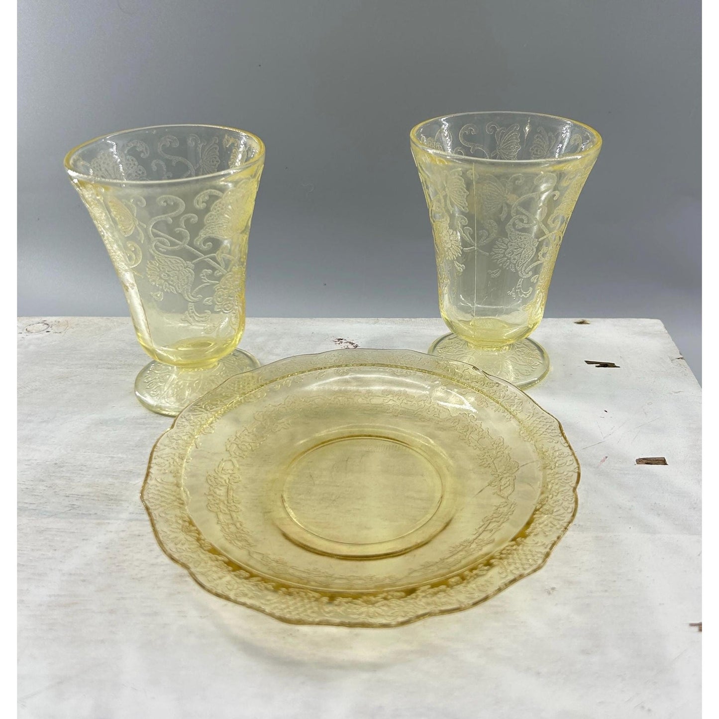 Federal Glass Madrid Yellow Depression Set Tumblers & Plate 1930s
