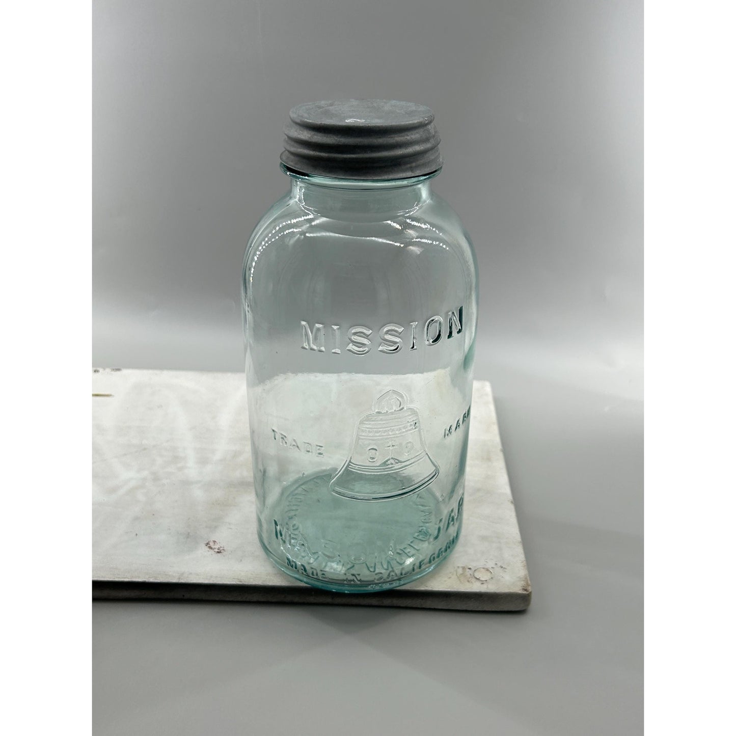 Mission Bell Mason Aqua Blue Glass Liberty Bell Trade Mark Scarce Hazel Atlas Half Gallon Zinc Lid