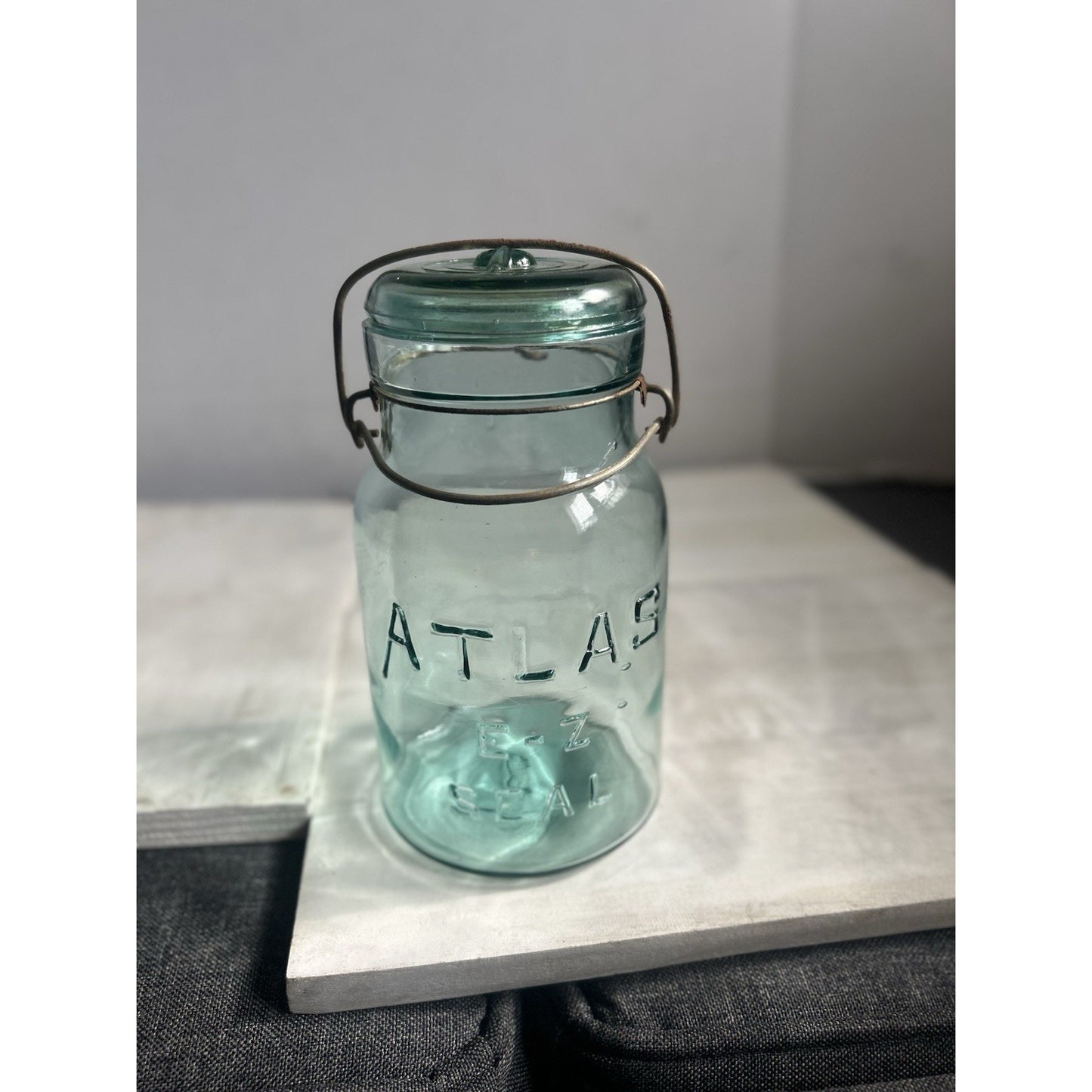 Vintage Atlas E-Z Seal Quart Jar Light Blue w/ Original Lid & Wire Bail – 1930s