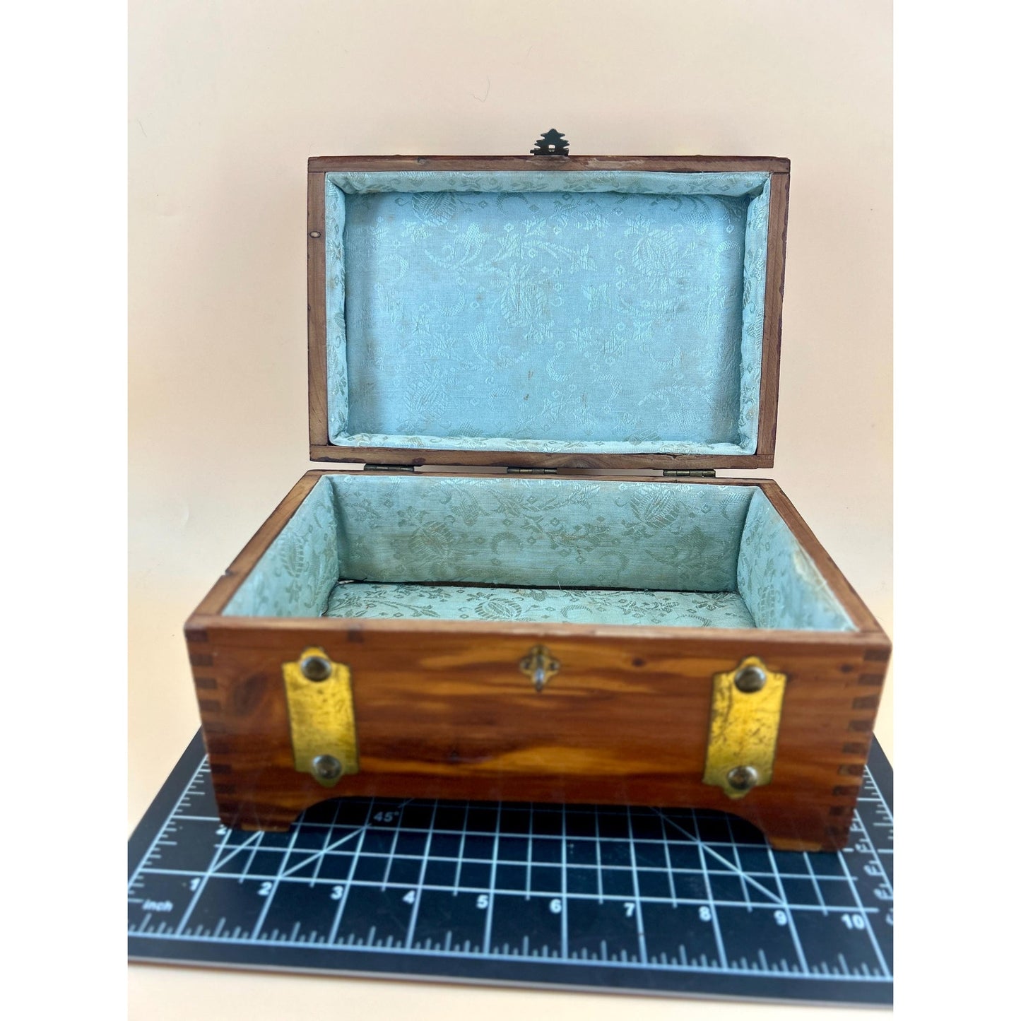 Antique Cedar Jewelry Box McGraw Box Co 1926 Patent Art Deco Cedar Keepsake Chest Vintage Wooden Jewelry Chest Dovetail Cedar Trinket Box
