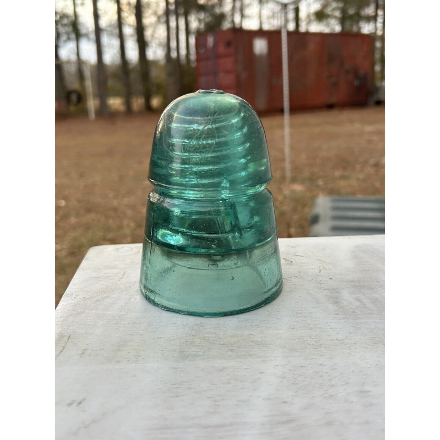 H.G. Co electric beehive aqua insulator natural light
