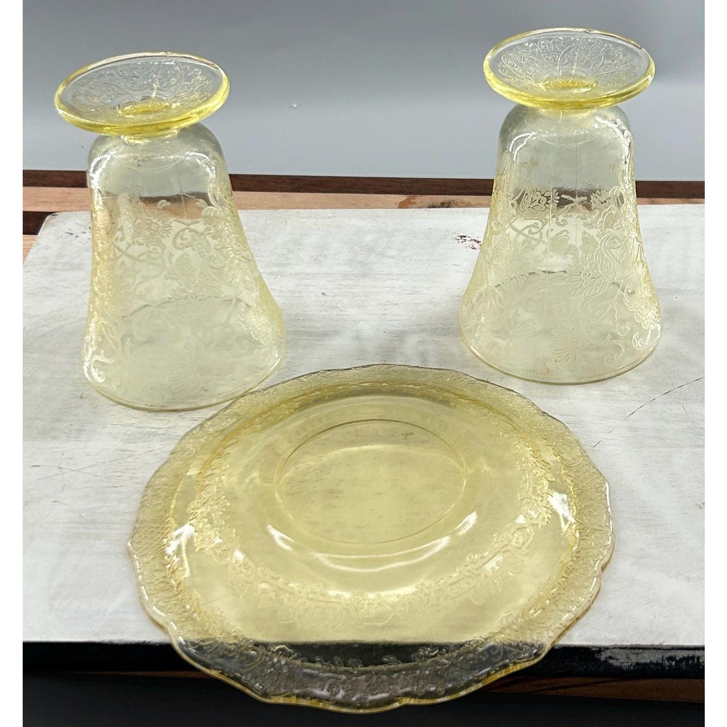 Federal Glass Madrid Yellow Depression Set Tumblers & Plate 1930s