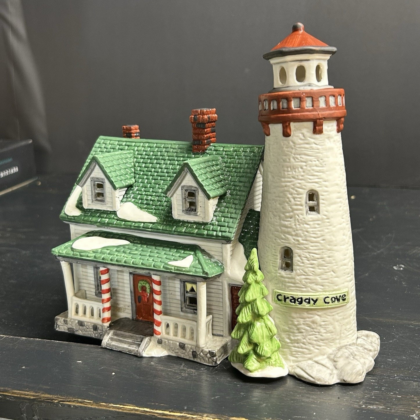 Dept 56 Craggy Cove Lighthouse 1987 New England Village Christmas Light House