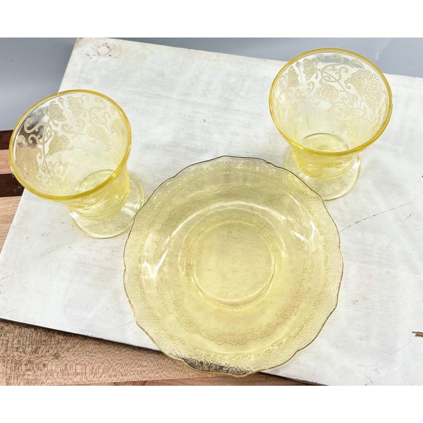 Federal Glass Madrid Yellow Depression Set Tumblers & Plate 1930s