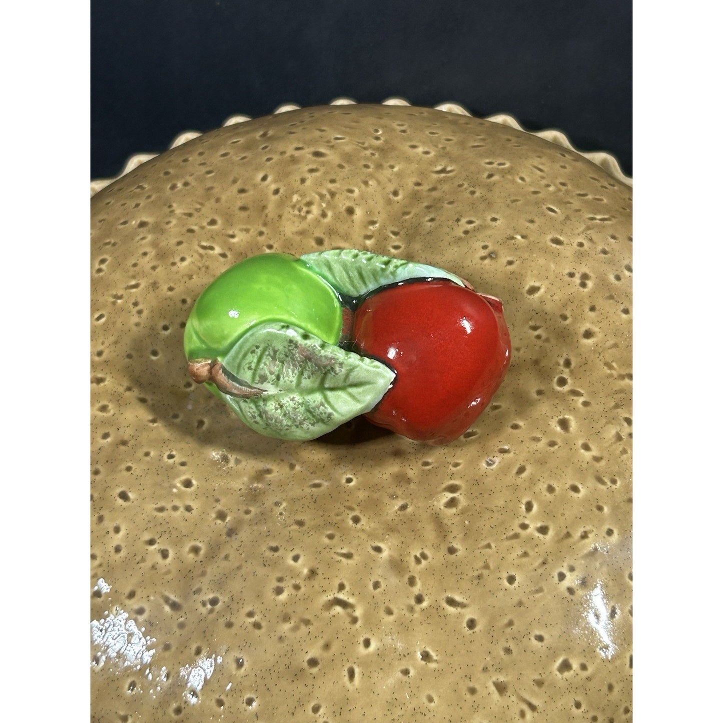 Vintage Apple Pie Keeper Dish w/ Lid – Ceramic Crust Topper Country Kitchen