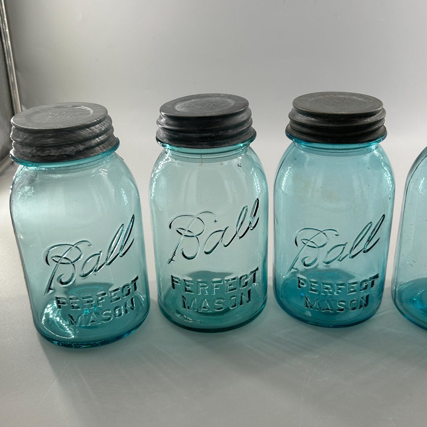 Vintage Ball Perfect Mason Jar Set Aqua Blue w Wire Carrier Zinc Lids 5pc