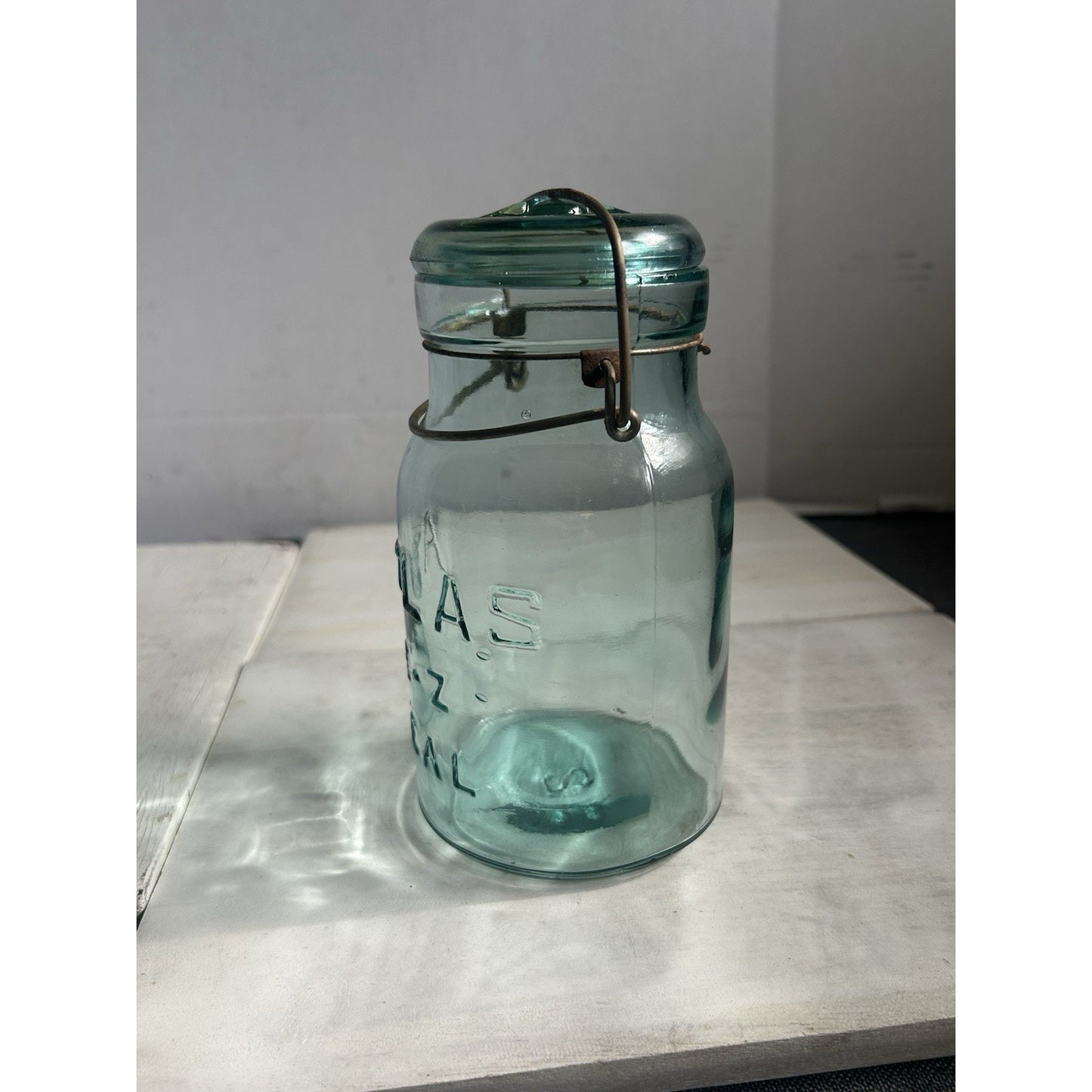 Vintage Atlas E-Z Seal Quart Jar Light Blue w/ Original Lid & Wire Bail – 1930s