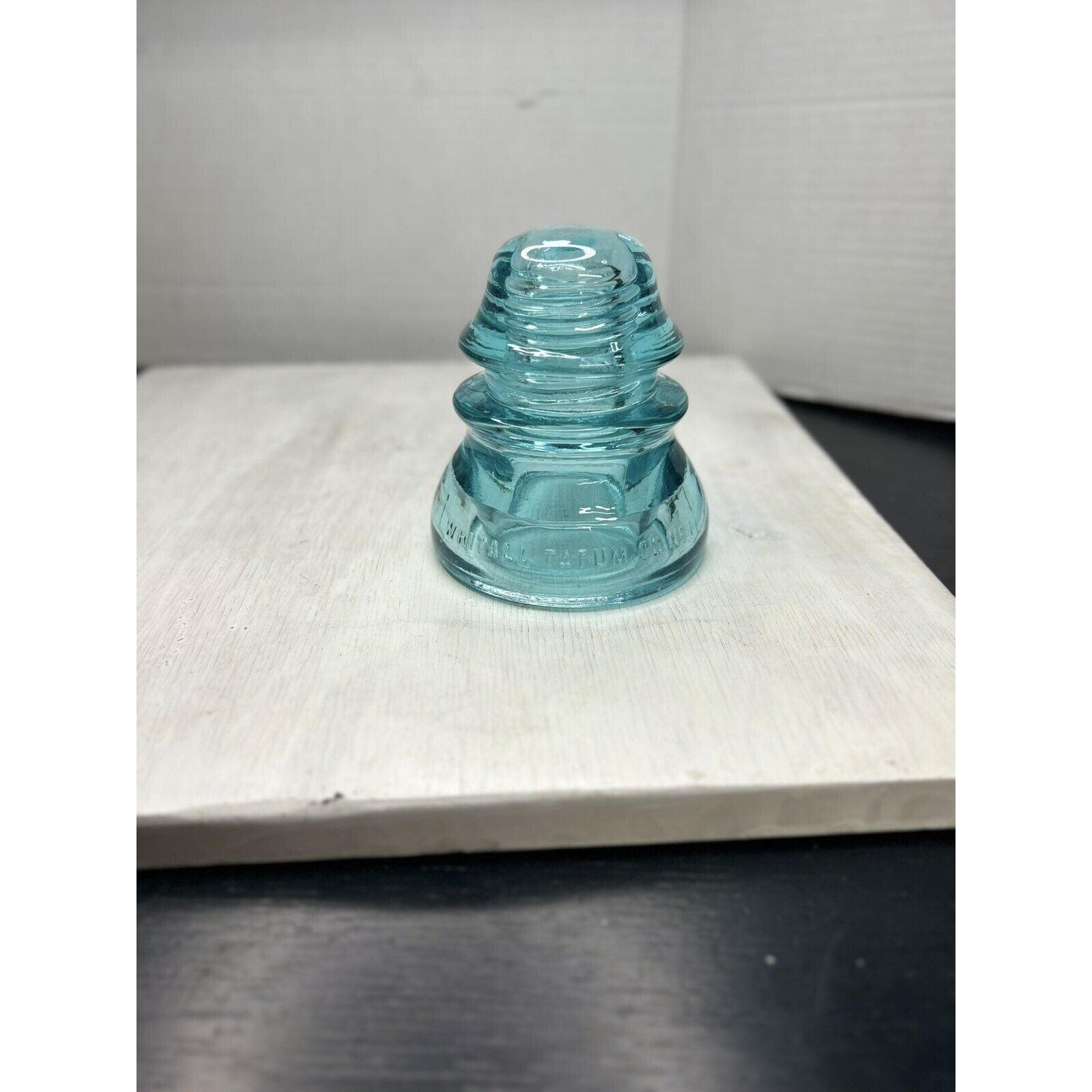 Vintage Whitall Tatum icy blue insulator drip points