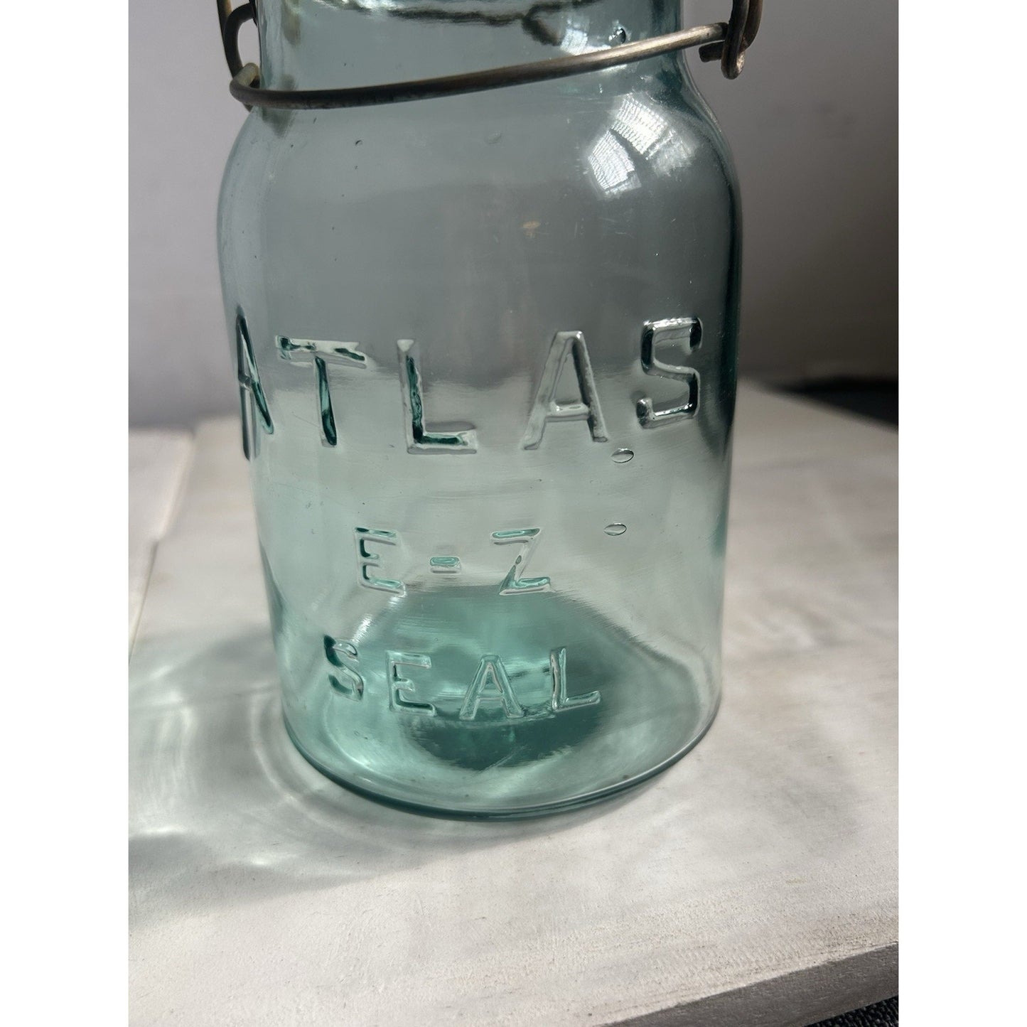 Vintage Atlas E-Z Seal Quart Jar Light Blue w/ Original Lid & Wire Bail – 1930s