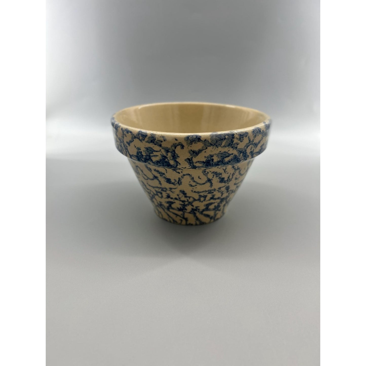 Roseville Ohio Spongeware Bowl — Blue Spatterware — Vintage Serving / Mixing Bowl — Farmhouse Pottery