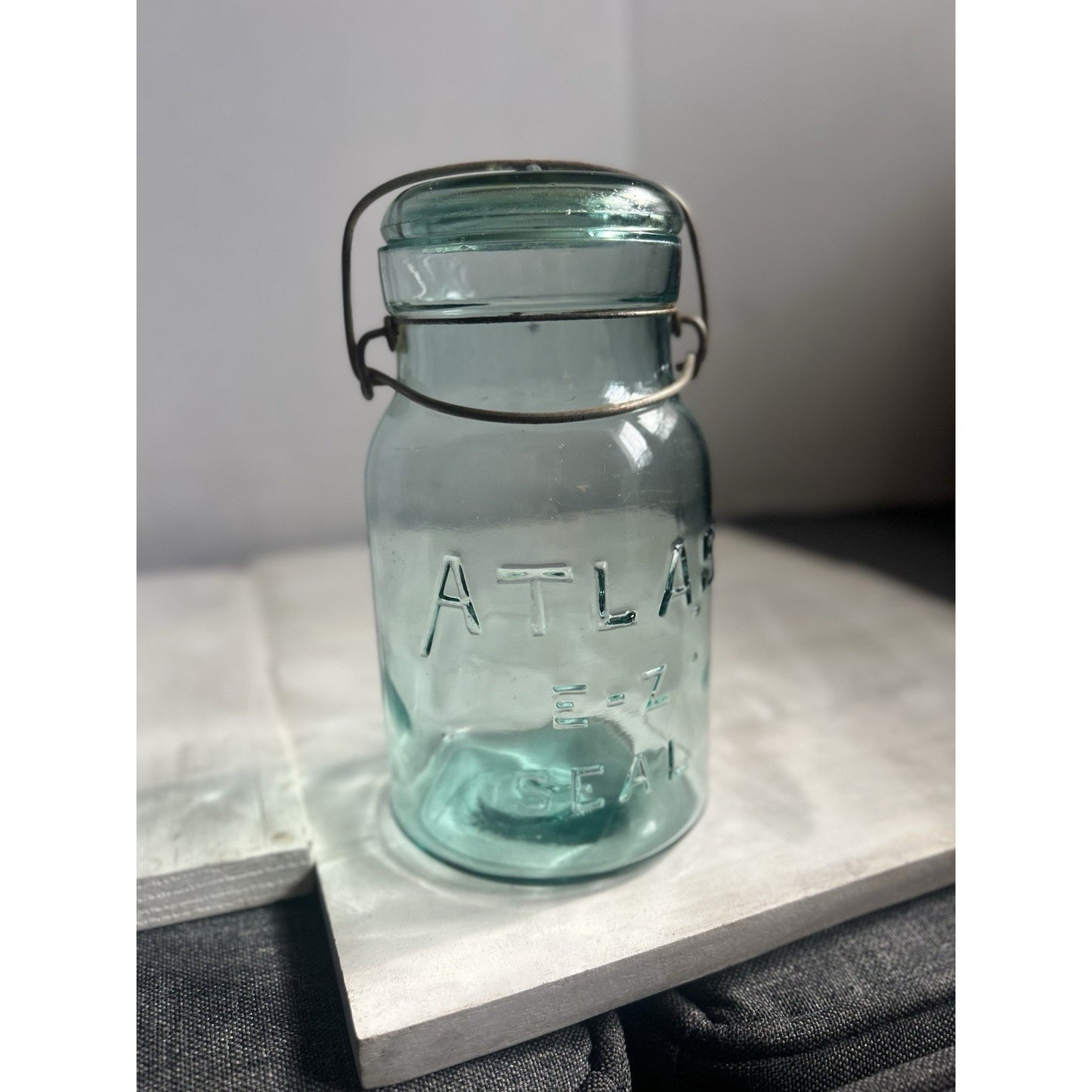 Vintage Atlas E-Z Seal Quart Jar Light Blue w/ Original Lid & Wire Bail – 1930s