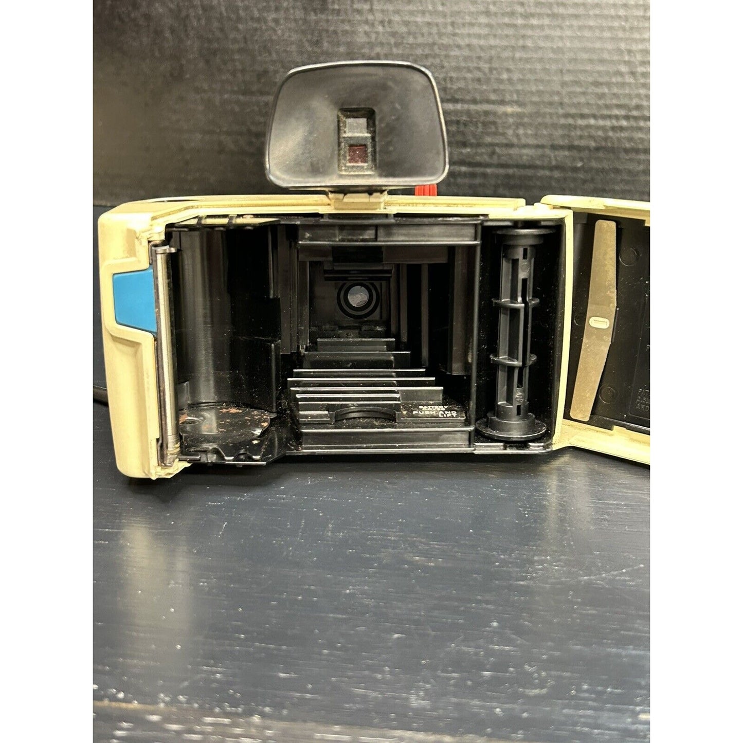 1960s Polaroid Swinger Model 20 Land camera display