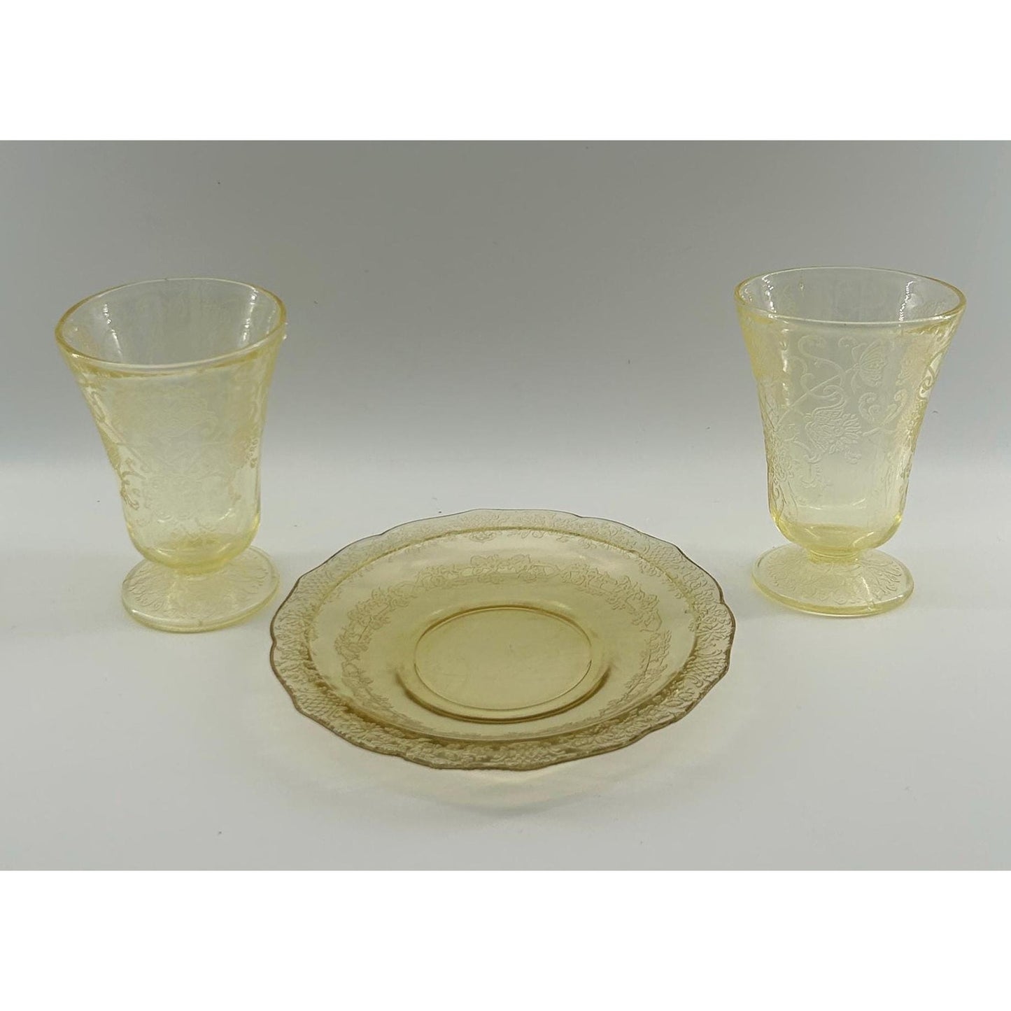 Federal Glass Madrid Yellow Depression Set Tumblers & Plate 1930s