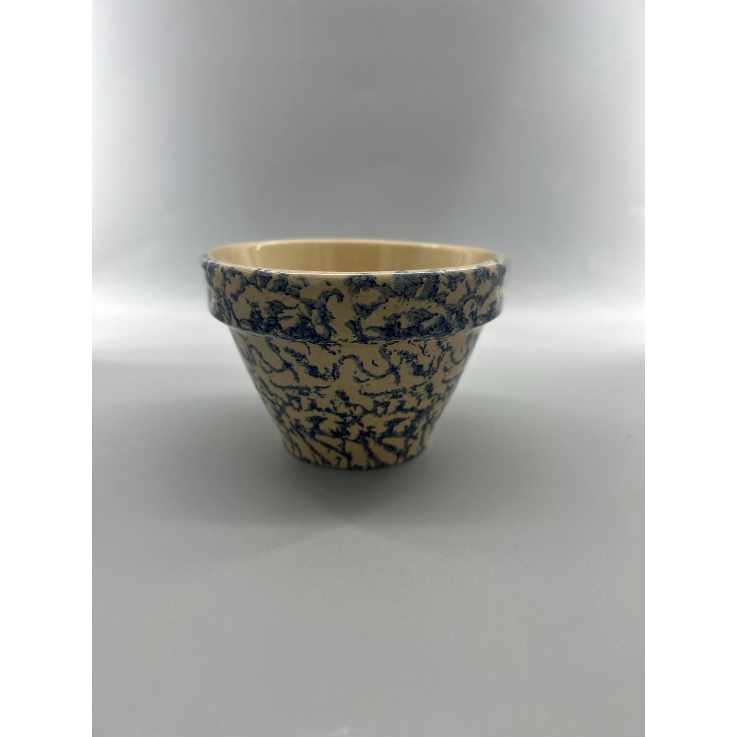 Roseville Ohio Spongeware Bowl — Blue Spatterware — Vintage Serving / Mixing Bowl — Farmhouse Pottery