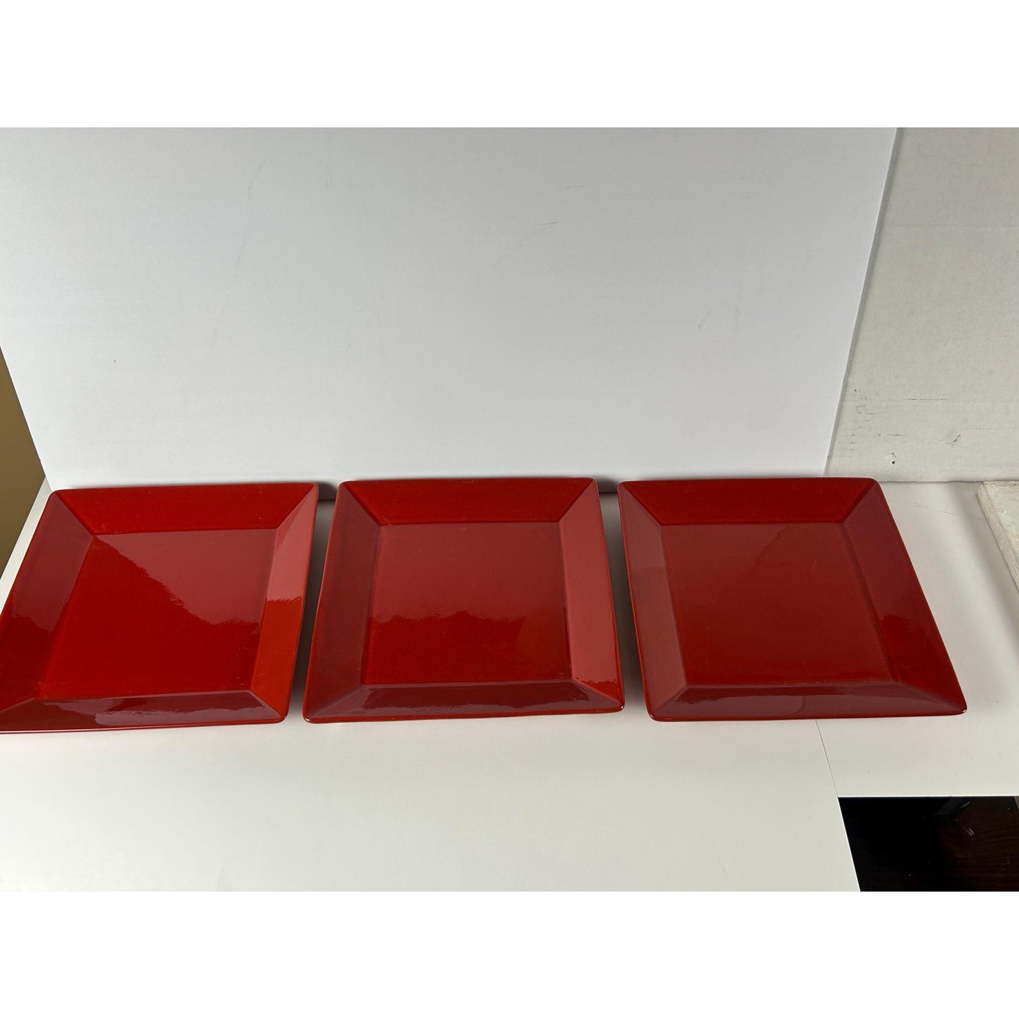 Waechtersbach Red Square Plates Set of 3 – Candy Apple Red Dinner Plates – Modern German Stoneware • Holiday Table Decor • 10”