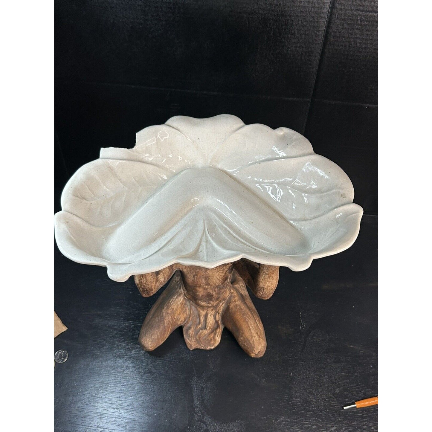 Lane Co 1958 kneeling compote natural light display