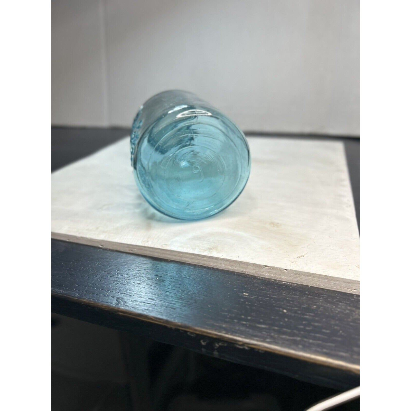 Ball Perfect Mason offset variant — lid detail showing fit and condition on antique aqua quart jar