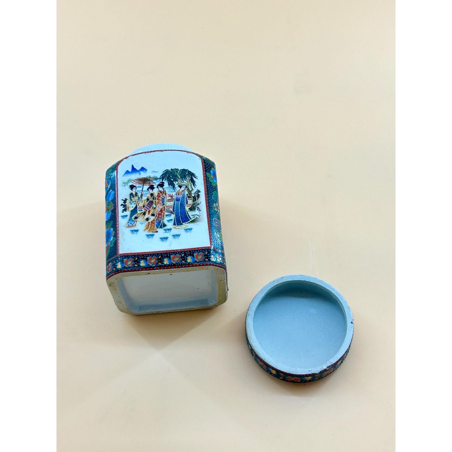 Vintage Japanese Kutani Ginger Jar w/ Geisha Scene Floral Enamel Lidded
