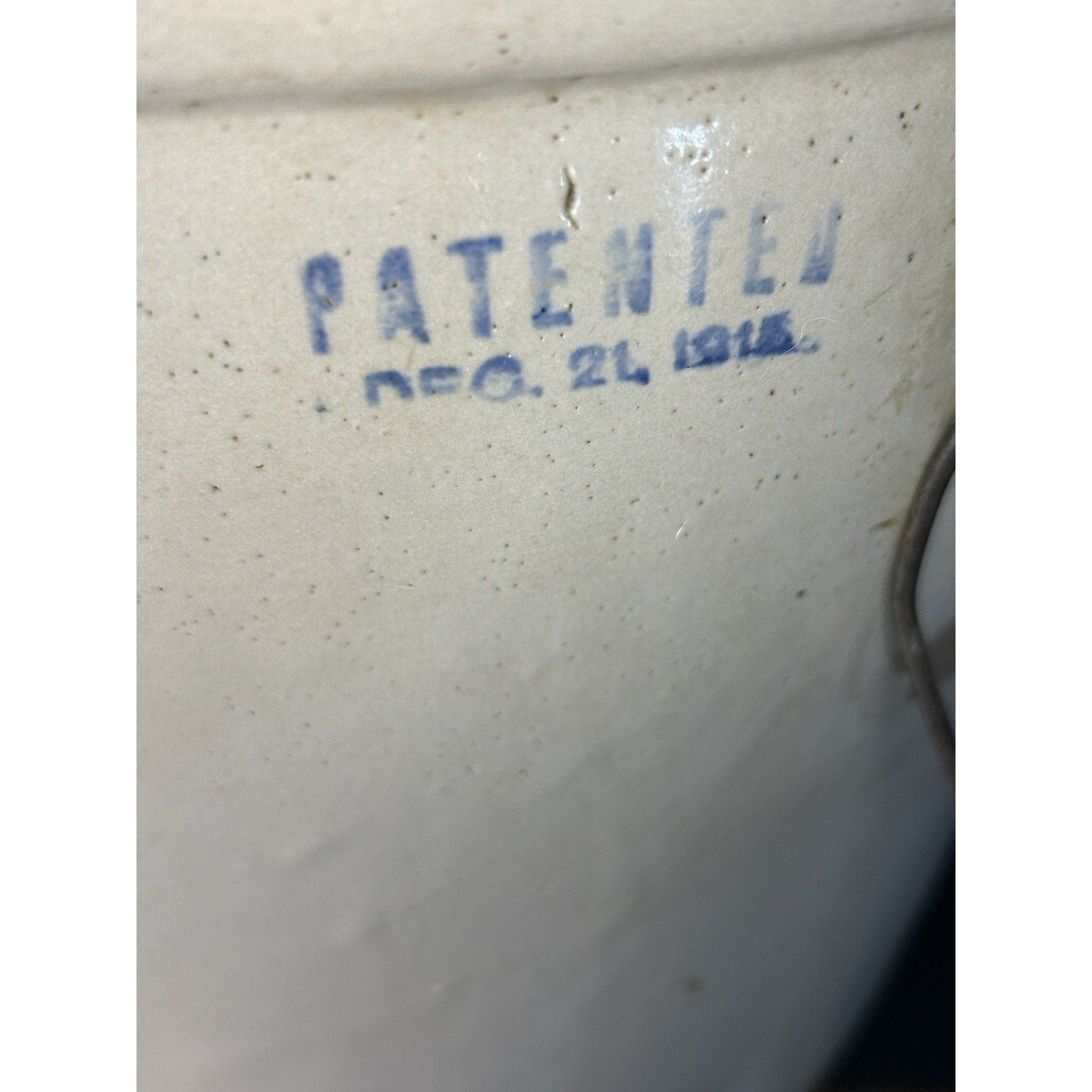 Antique Red Wing stoneware 10 gallon crock rim condition detail