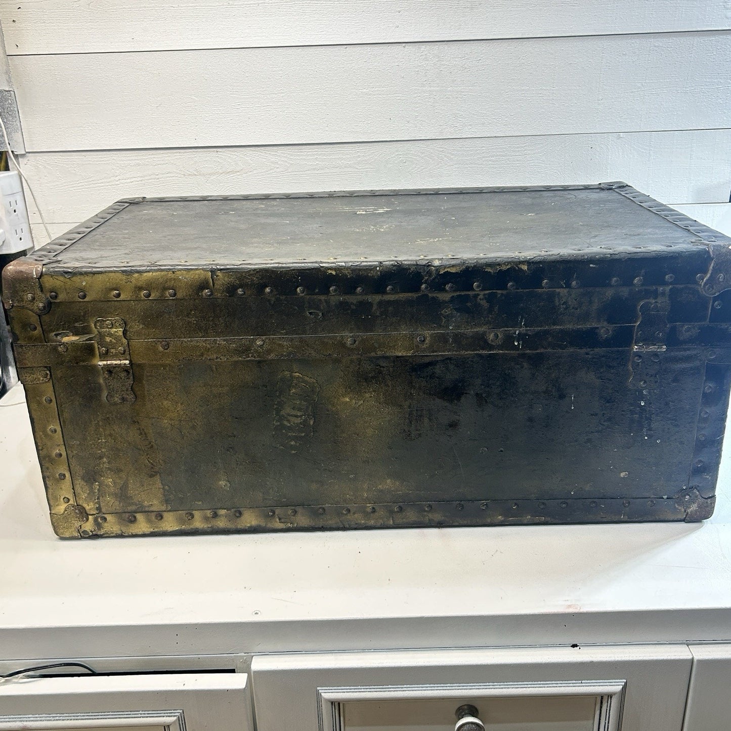 Antique Steamer Trunk Footlocker Chest Metal Rivet Vintage Travel Case 1920’s