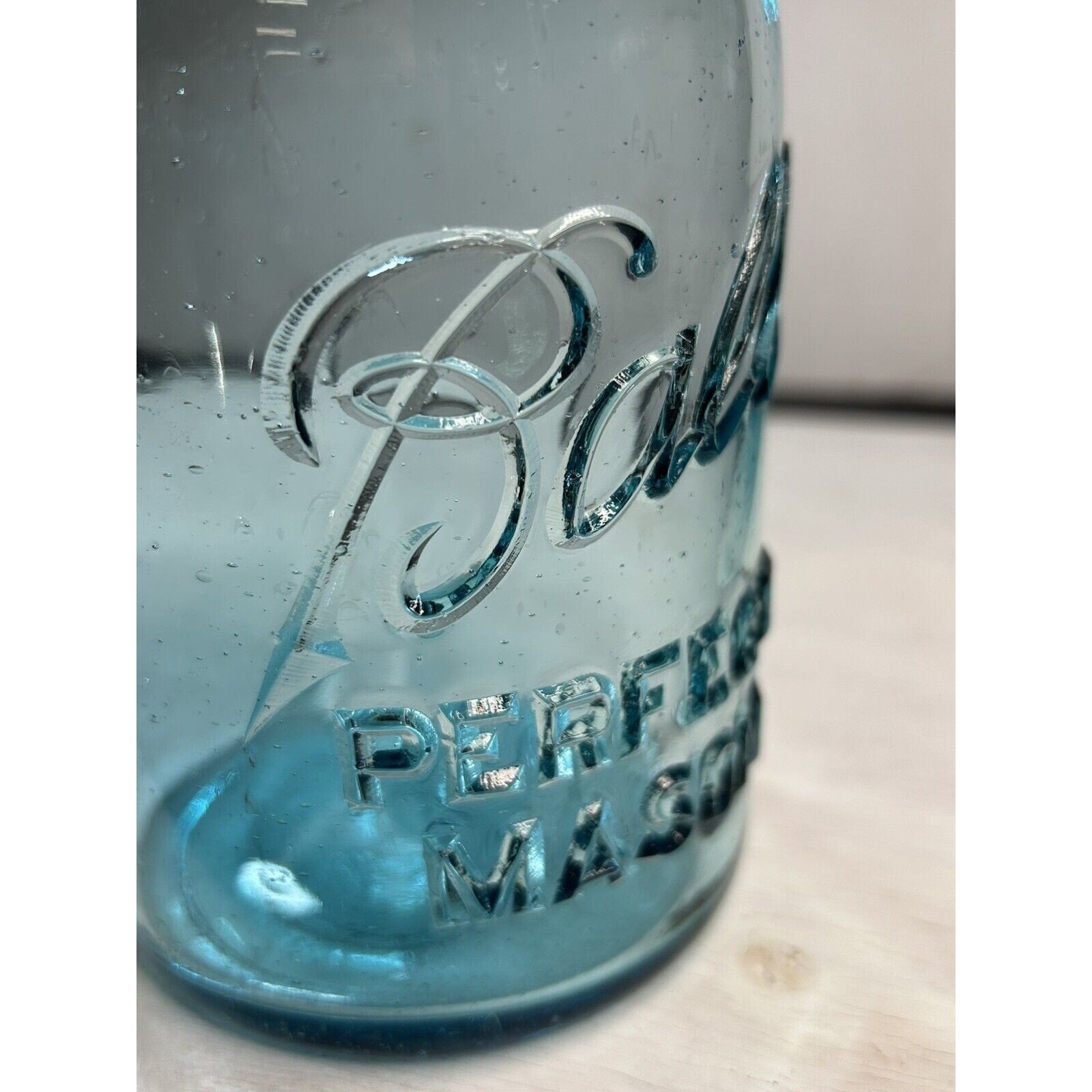 Antique Ball blue Perfect Mason quart full profile display