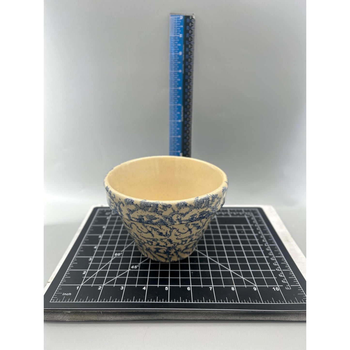 Roseville Ohio Spongeware Bowl — Blue Spatterware — Vintage Serving / Mixing Bowl — Farmhouse Pottery