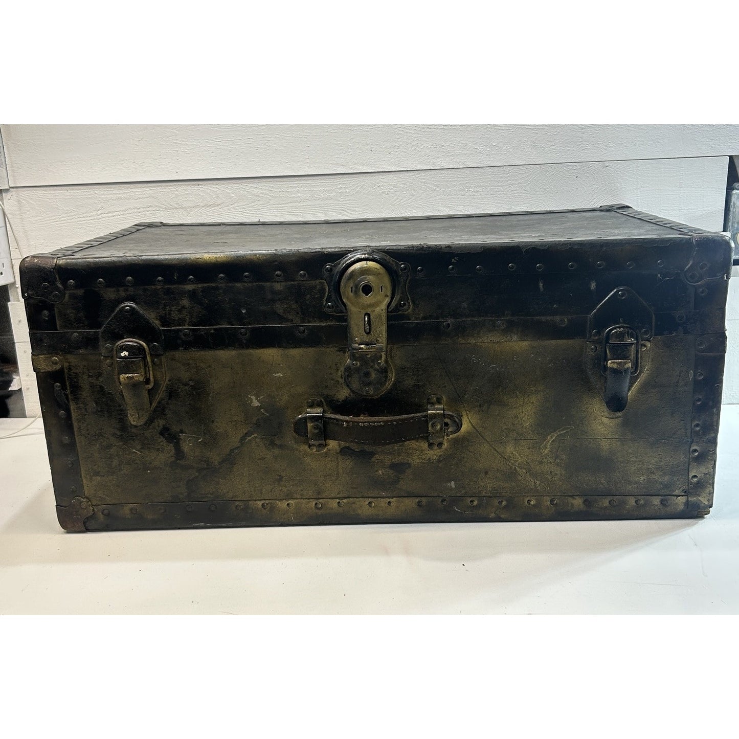 Antique Steamer Trunk Footlocker Chest Metal Rivet Vintage Travel Case 1920’s