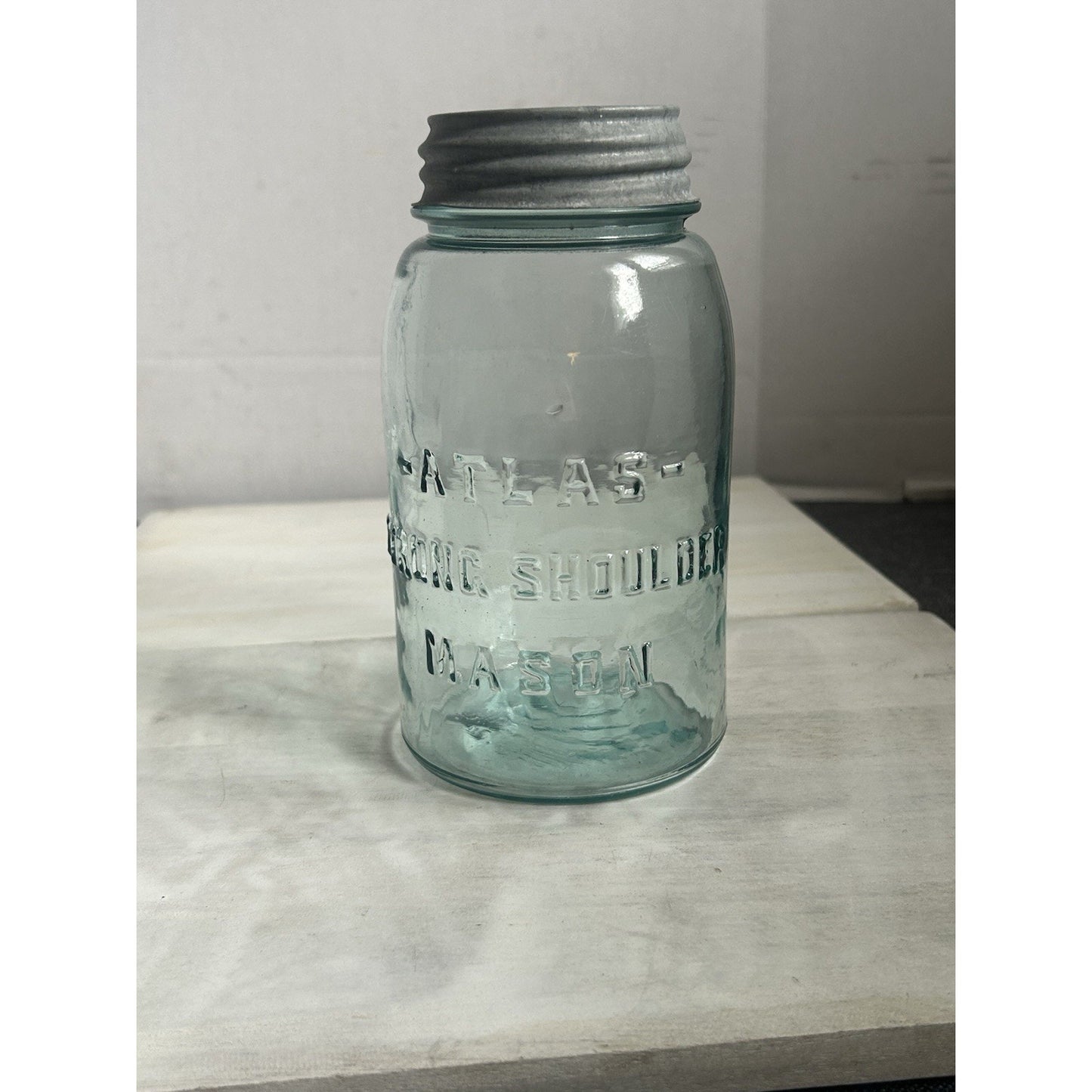 Vintage Atlas Strong Shoulder Mason Jar Aqua Blue w/ Zinc Lid – Quart – 1930s