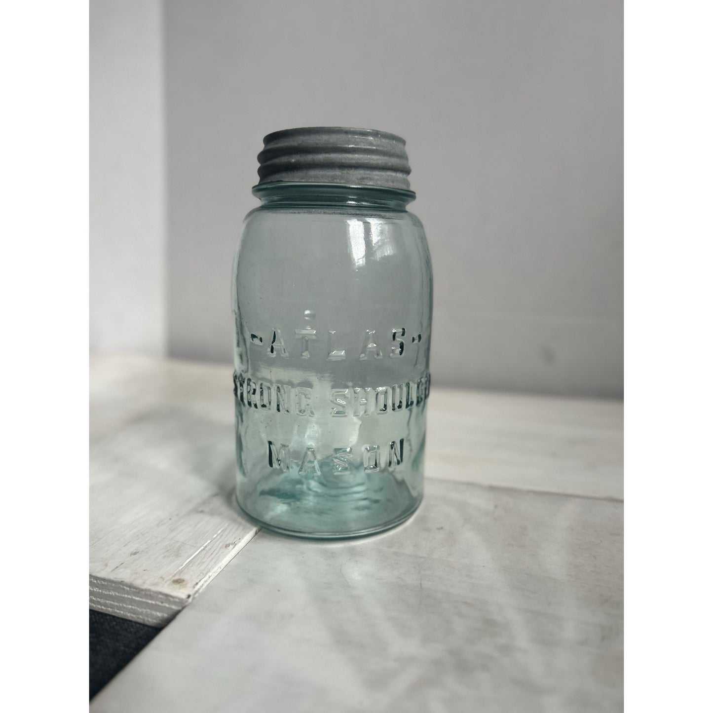 Vintage Atlas Strong Shoulder Mason Jar Aqua Blue w/ Zinc Lid – Quart – 1930s