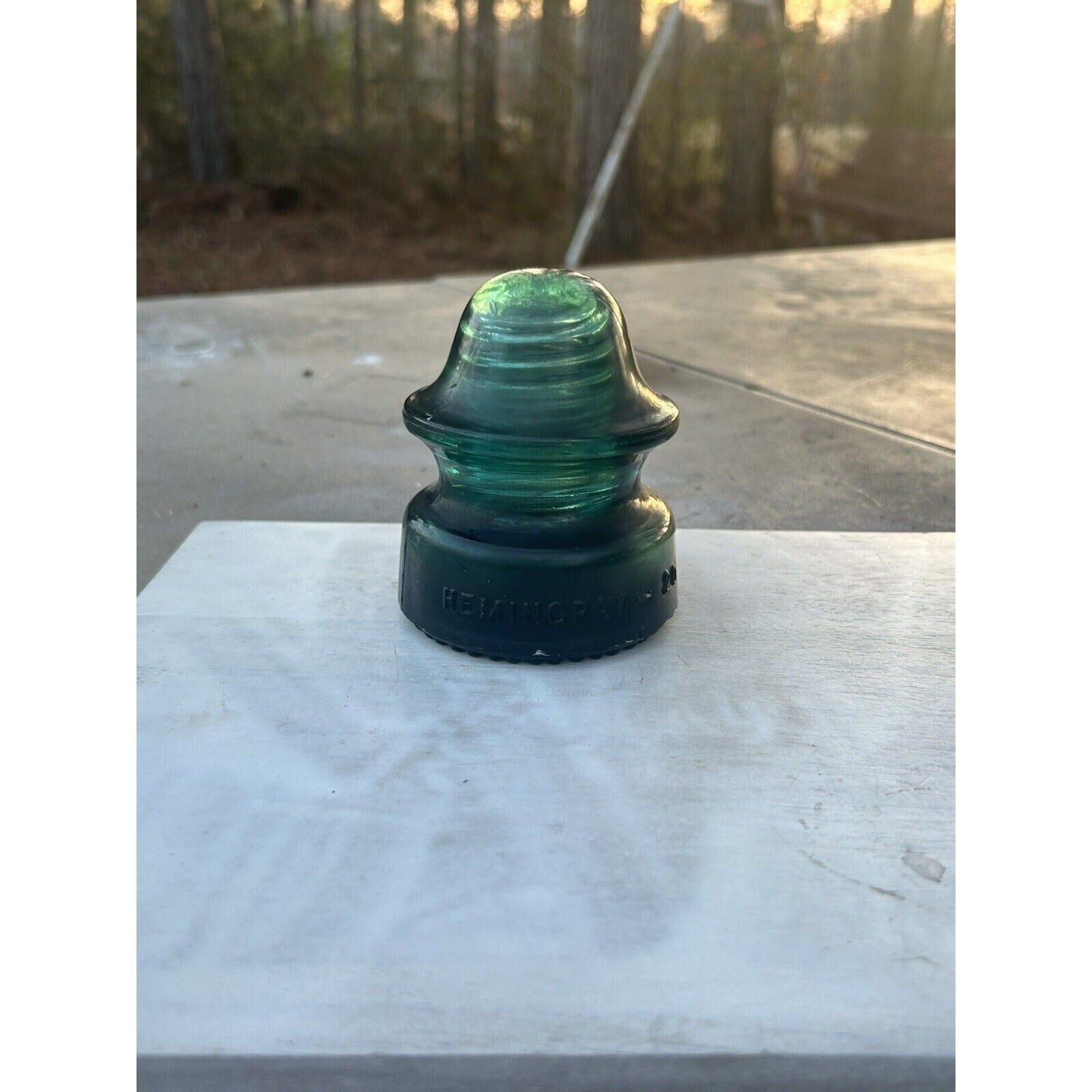Hemingray No 20 emerald green insulator crown top detail