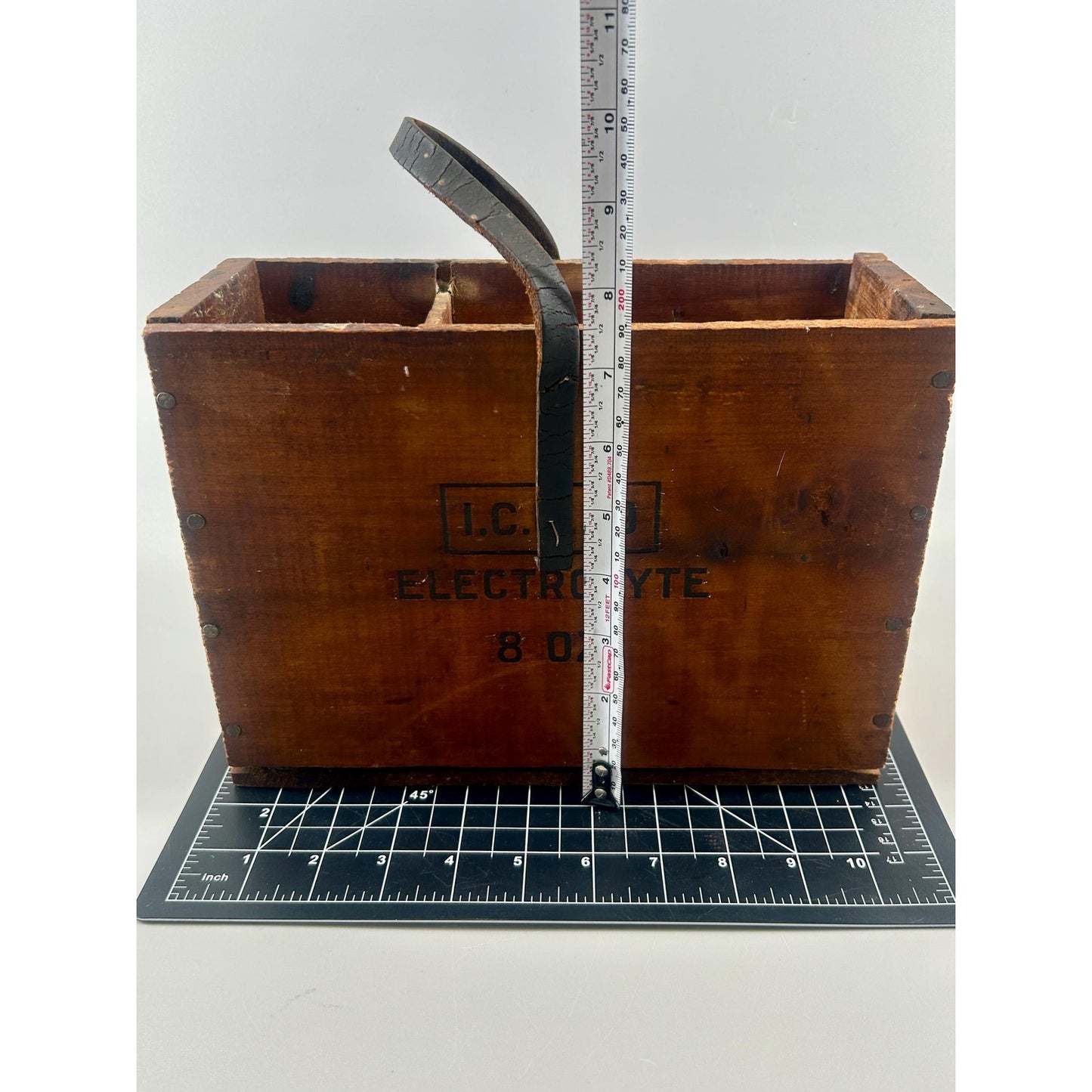 Antique Kodel Radio Battery Box I.C. 19 Electrolyte 8 Oz Wood Carrier Leather Strap Trickle Charger Cincinnati Ohio 1920s