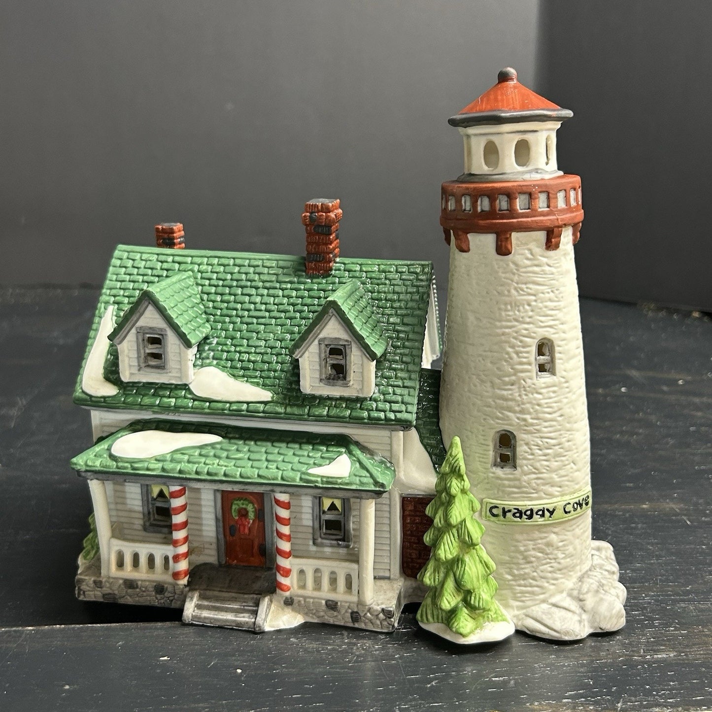 Dept 56 Craggy Cove Lighthouse 1987 New England Village Christmas Light House