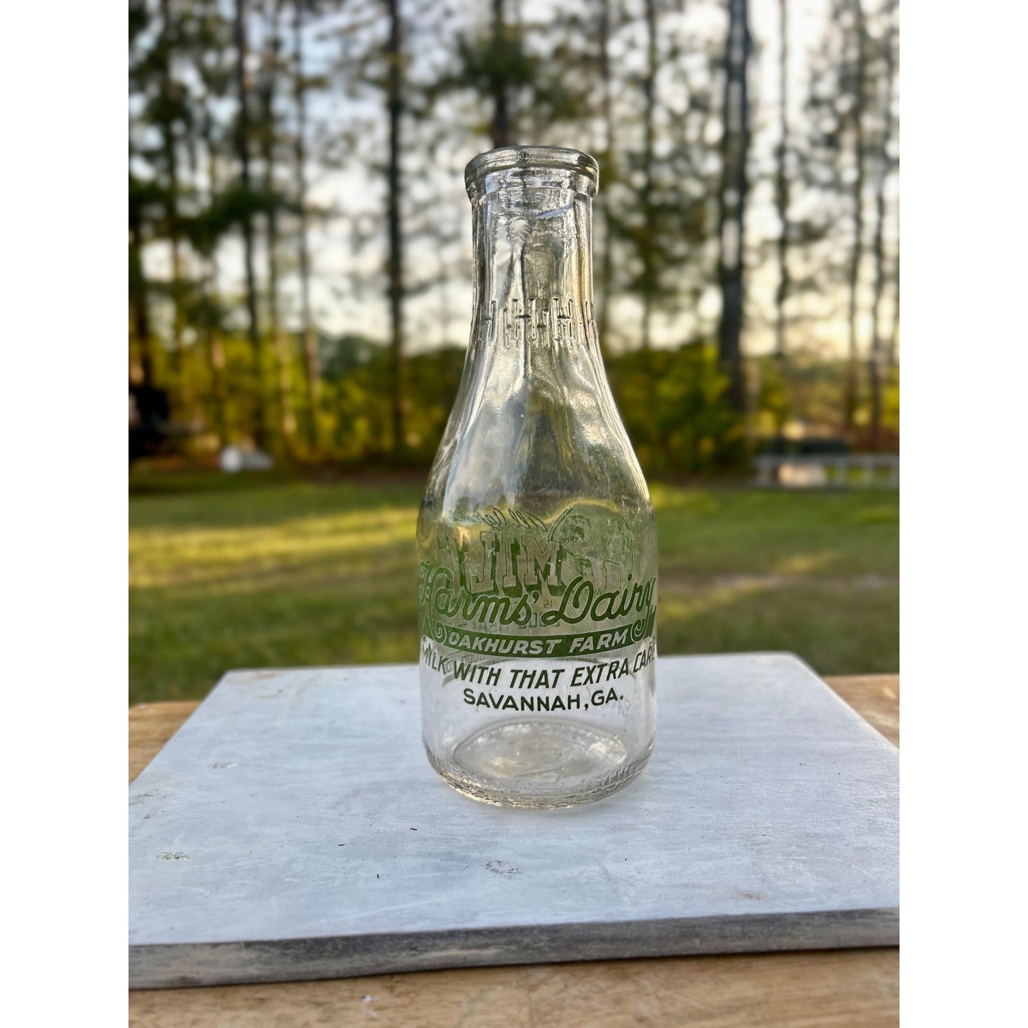 1944 Vintage Harms Dairy Oakhurst Farm Savannah GA Quart Milk Bottle Green ACL Family Graphic