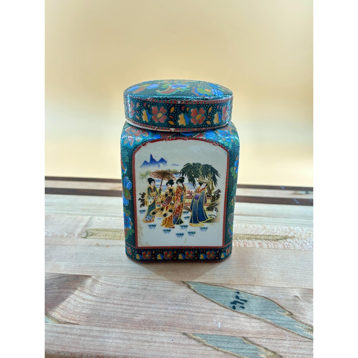 Vintage Japanese Kutani Ginger Jar w/ Geisha Scene Floral Enamel Lidded