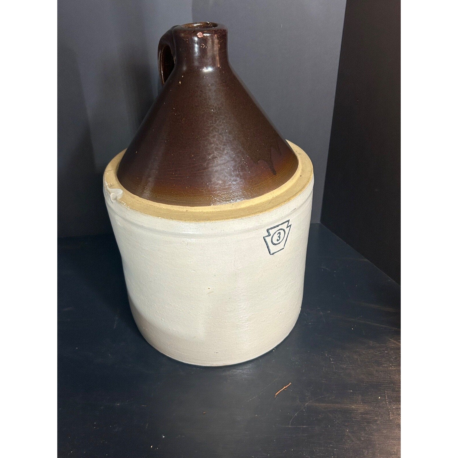Pfaltzgraff keystone mark 3 gallon stoneware crock detail